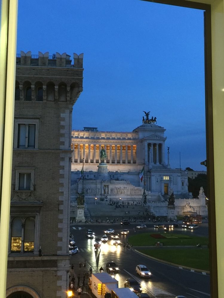 B&B Luxury Piazza Venezia ローマ エクステリア 写真