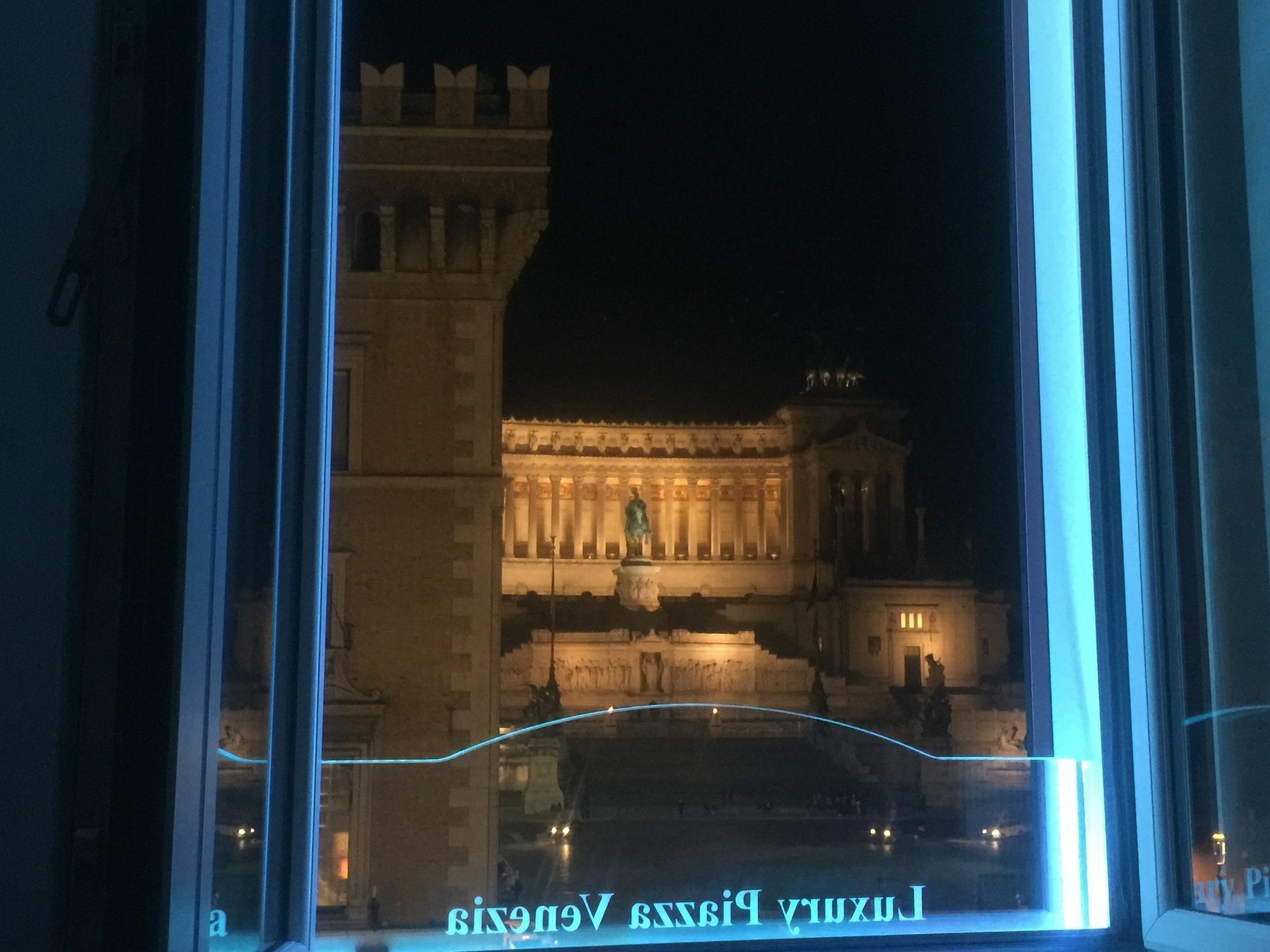 B&B Luxury Piazza Venezia ローマ エクステリア 写真
